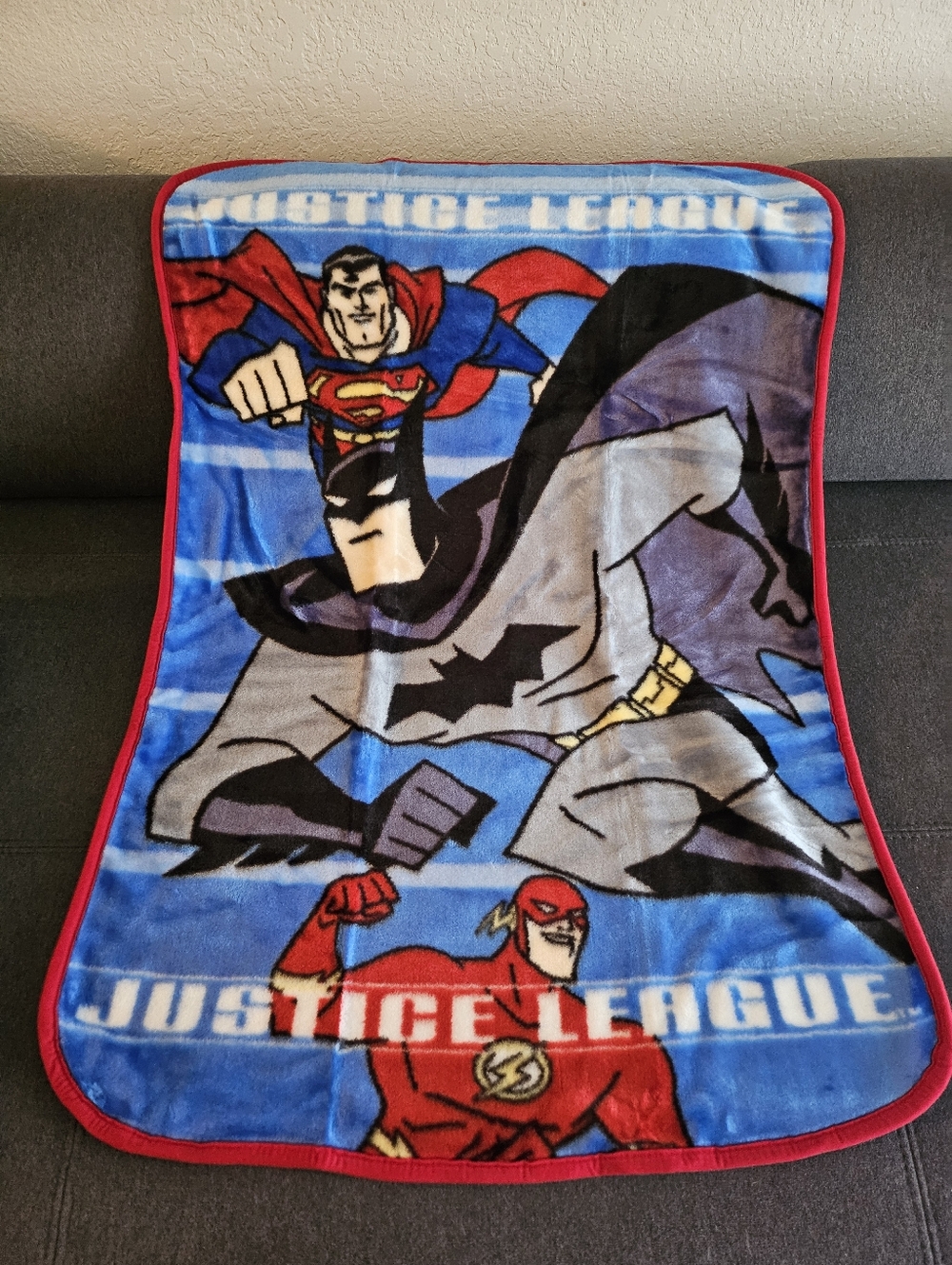 Vintage 2005 DC Comics Justice League fleece throw blanket